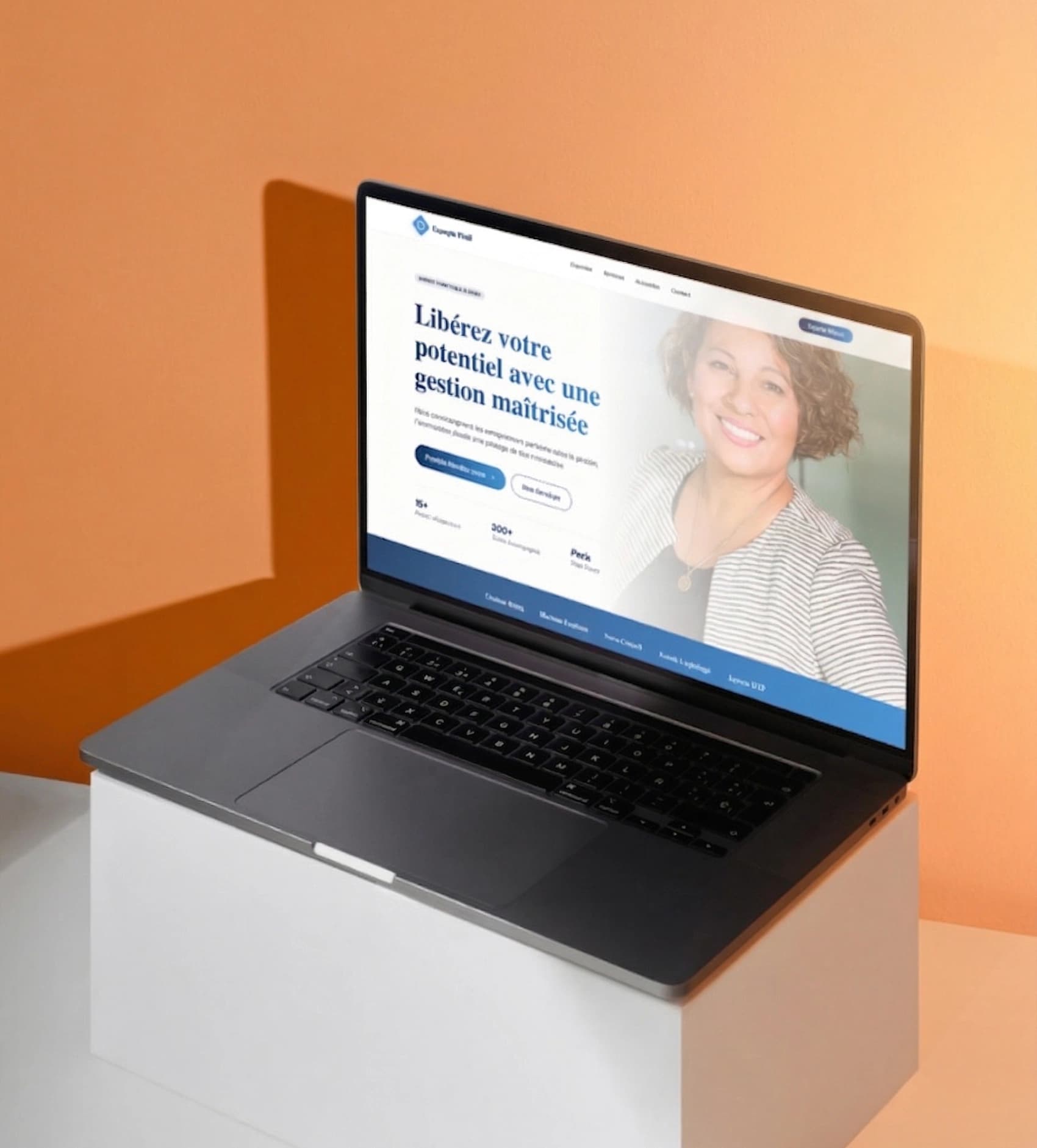 Exemple de site internet conçu par Oseeka Studio affiché sur un ordinateur portable